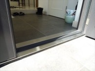 カバー工法で玄関ドアのお取替え カバー工法で玄関ドアのお取替え